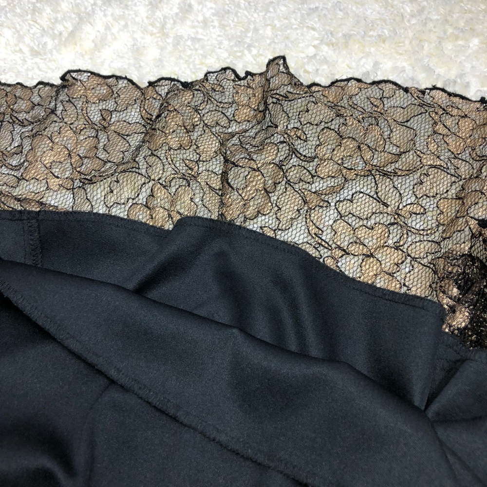 Black and Gold Lace dress by Connected Apparel - Picture 5 of 6